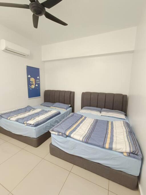 Joyful Sitiawan Skygarden Swimming Pool Apartment Seri Manjung Exterior photo